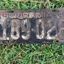 1941 VA Plate