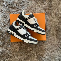 Louis Vuitton Trainer Sneakers 