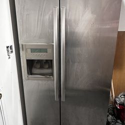 Refrigerator/ freezer  2 doors