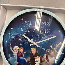 NWT Disney Frozen Decorative Wall Clock
