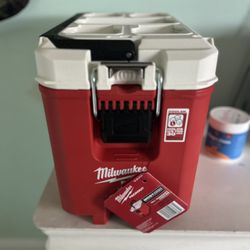 Milwaukee Packout Cooler