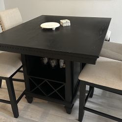 Dinning Table 