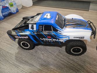 TRAXXAS Slash 4x4 VXL Brushless