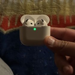 AIRPODS 4s