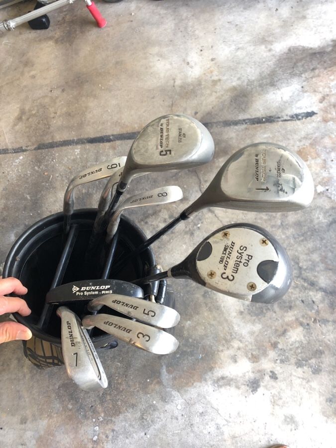 Dunlop Golf Clubs. 3I-PW and Woods