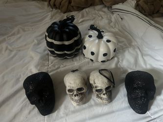 Halloween Decor$15