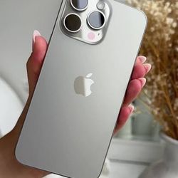 New iPhone 15 Pro Max (Unlocked)