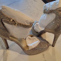 Michael Kors  Shoes. Size 5.