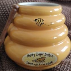 Honey Dipper Beehive