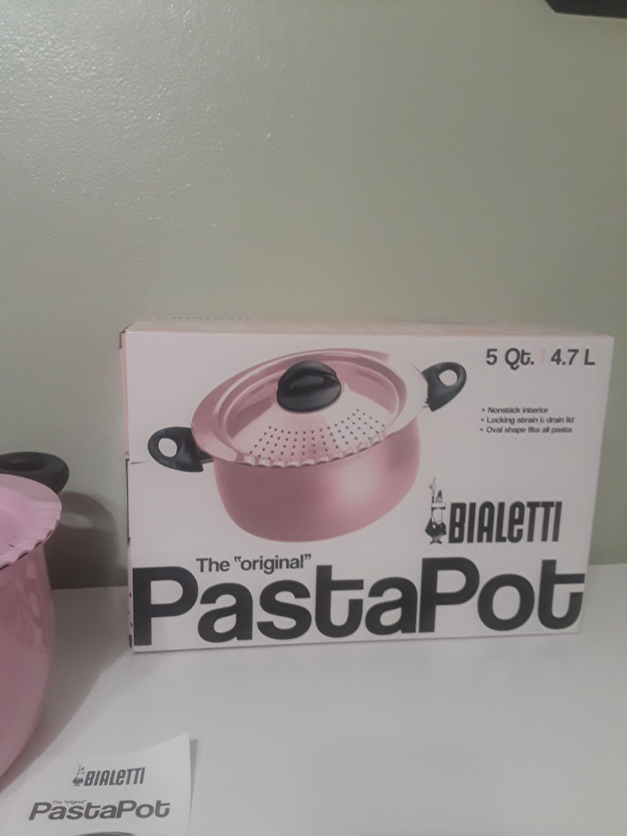 Bialetti 5 qt pink pasta pot for Sale in Port Charlotte, FL - OfferUp