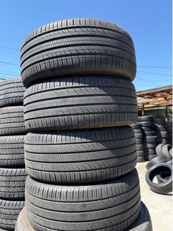 255/40r20 hankoon tires en Excelentes Conditiones de Vida las 4