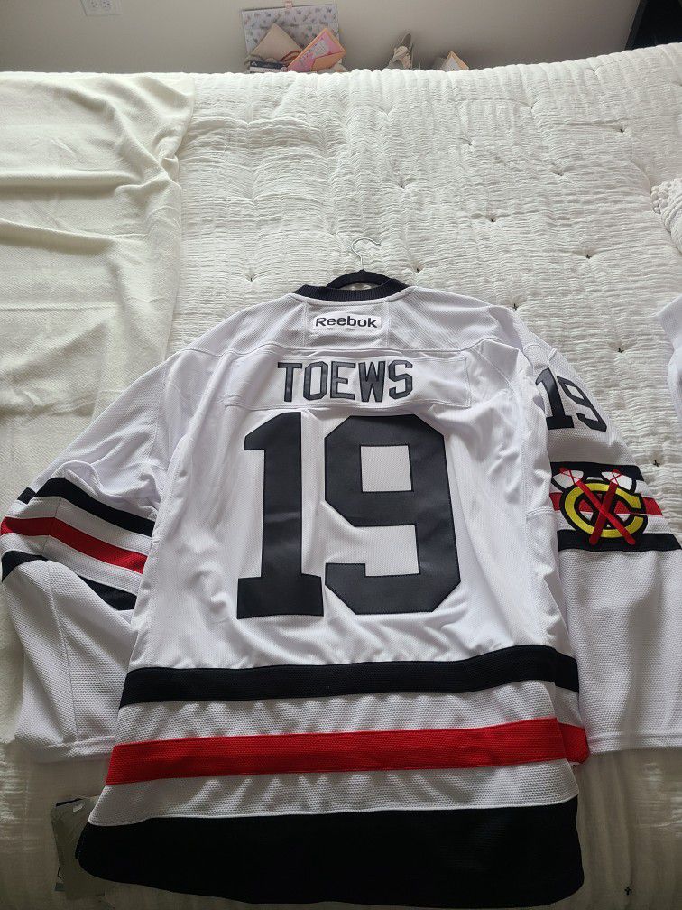 Blackhawks Jersey Toews for Sale in Northbrook, IL - OfferUp