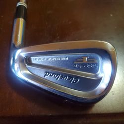 THE RARE 2012 CLEVELAND 588-CB PERCISION FORGED PITCHING IRON.WITH THE DYNAMIC GOLD SHAFT.