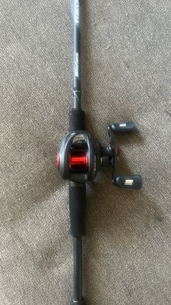 Abu Garcia black max bait caster