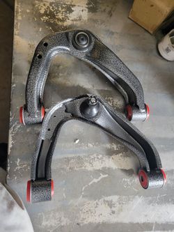 2005----2023 Nissan Frontier/ 2005-----2012 Nissan Pathfinder polyurethane upper control arms