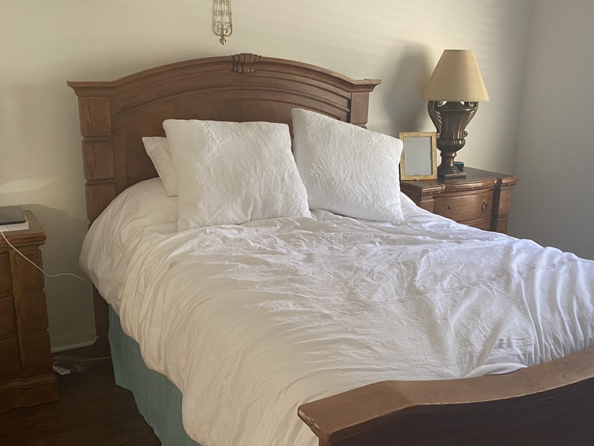 REAL WOOD BEDROOM 8 PC