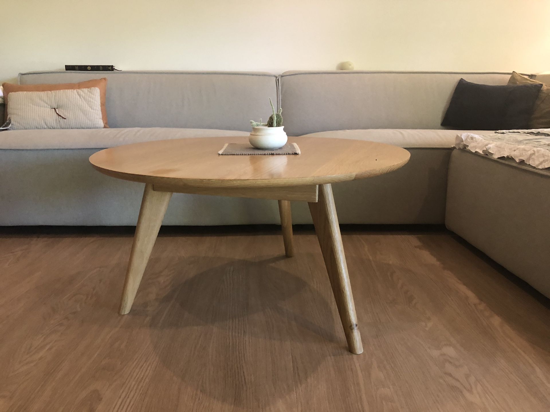 Akron street-oak coffee table