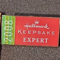 2008 Hallmark Keepsake Ornament Expert Associate Vintage Collectible Lapel Pin
