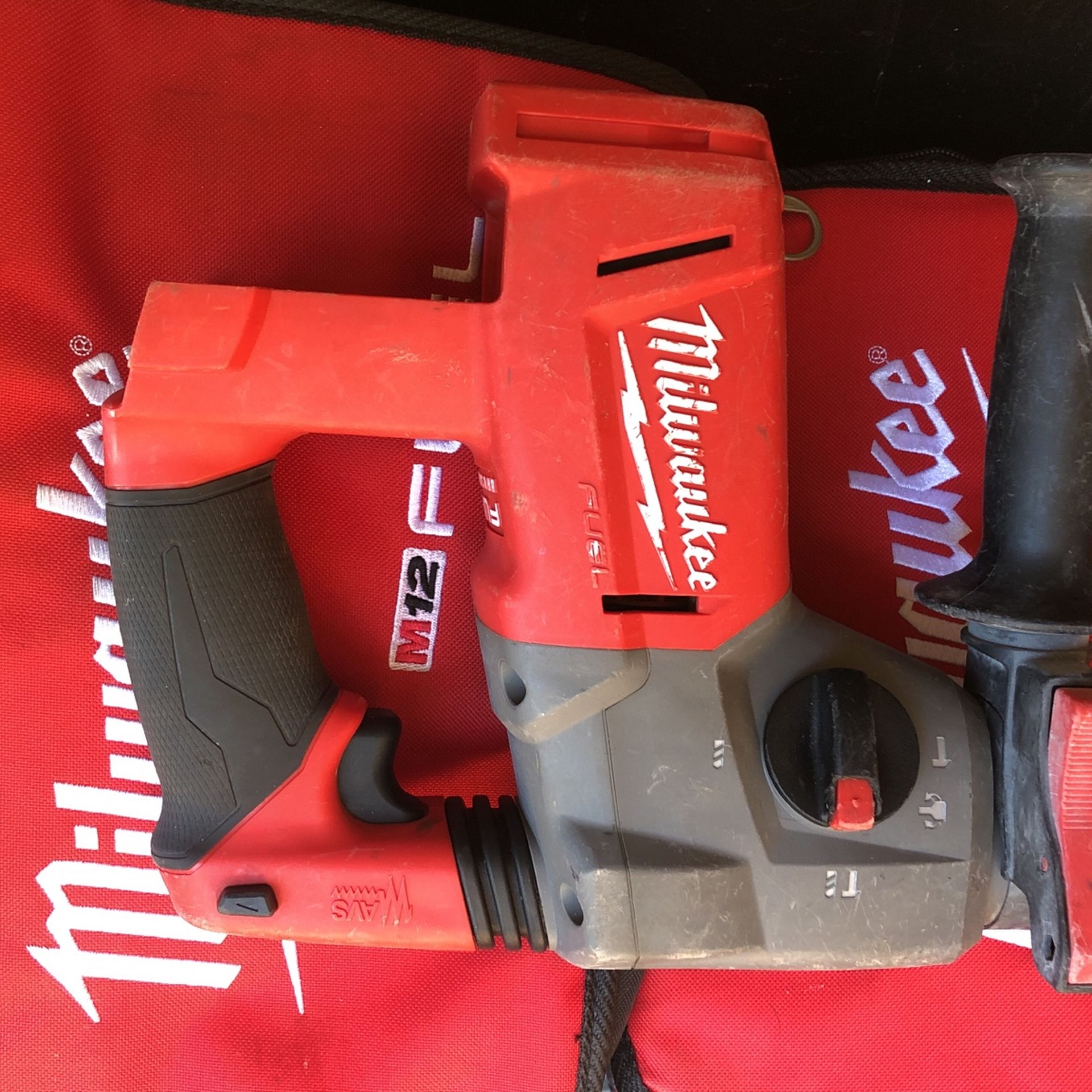 Milwaukee Rotary Hammer Drill