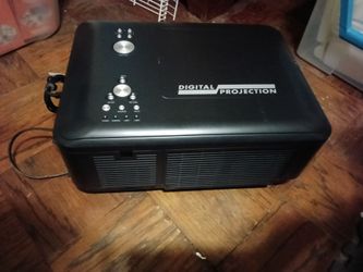 DIGITAL PROJECTION E-VISION WXGA 6000 PROJECTOR, HD, 6000 LUMENS, LOW HOURS!