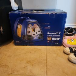 Vacuum Pump  Yellow Jacket 