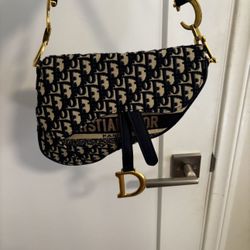  CD Navy Saddle Bag ✨