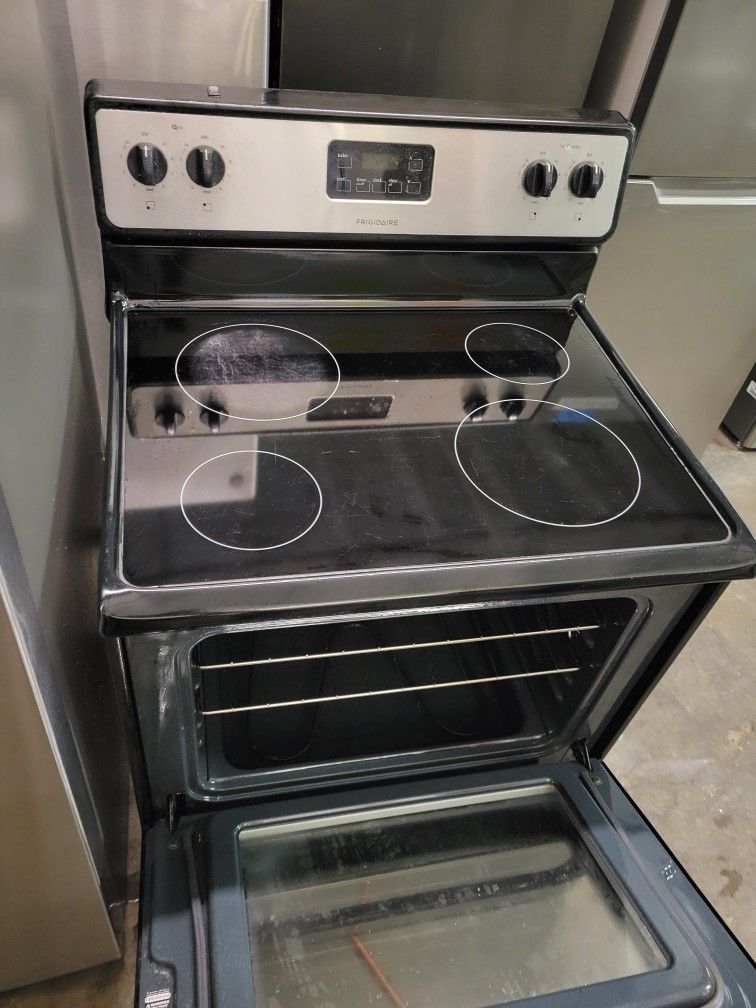 Frigidaire Glass Stove Electric 220v Stainless Steel 2 Months Warranty