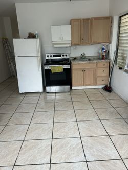 RENTA APTO PLANTA BAJA 3 Cuartos 1 Baño