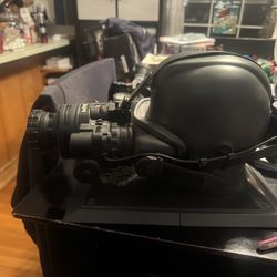 Modern warfare 2 Functional night vision goggles