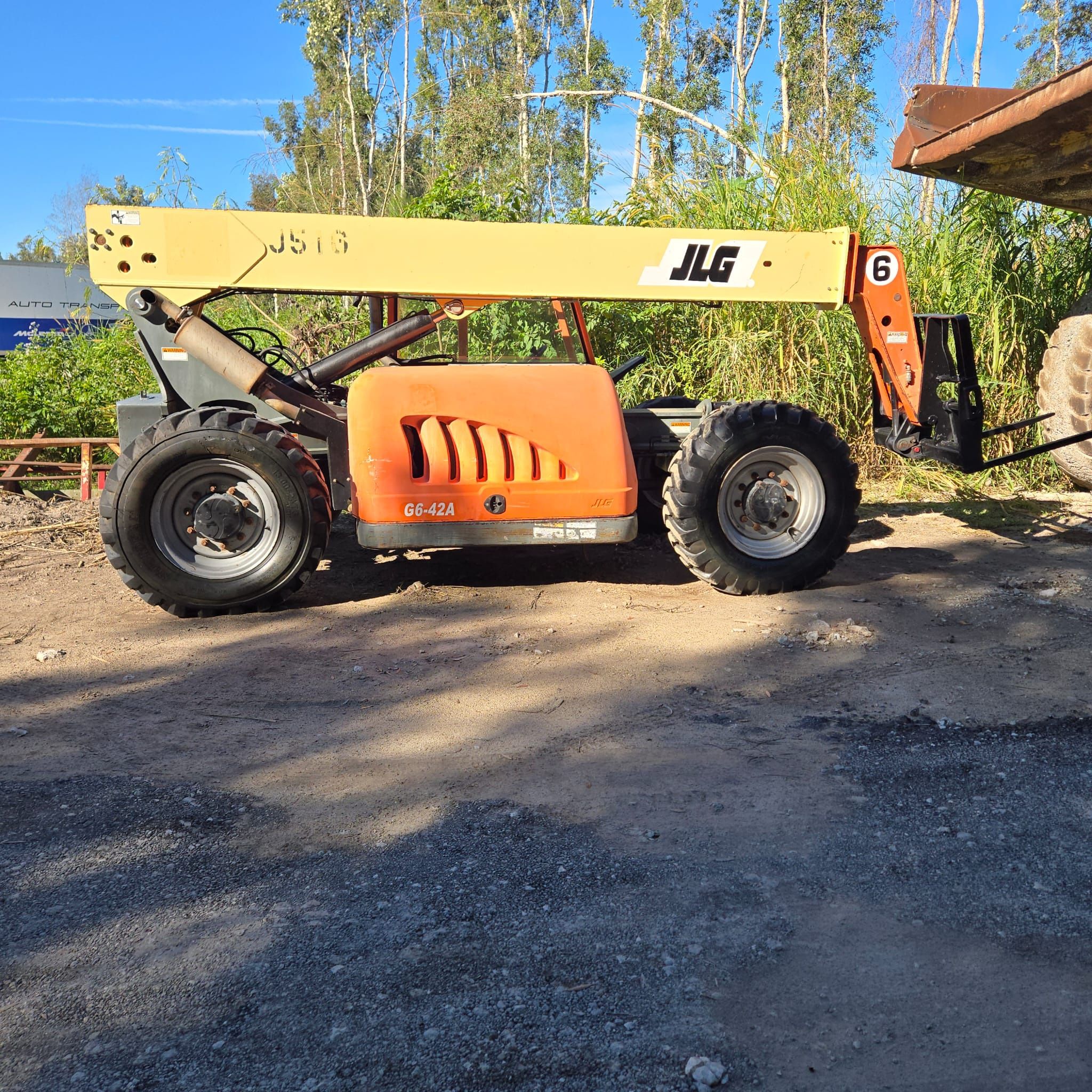 2007 JLG G6-42A