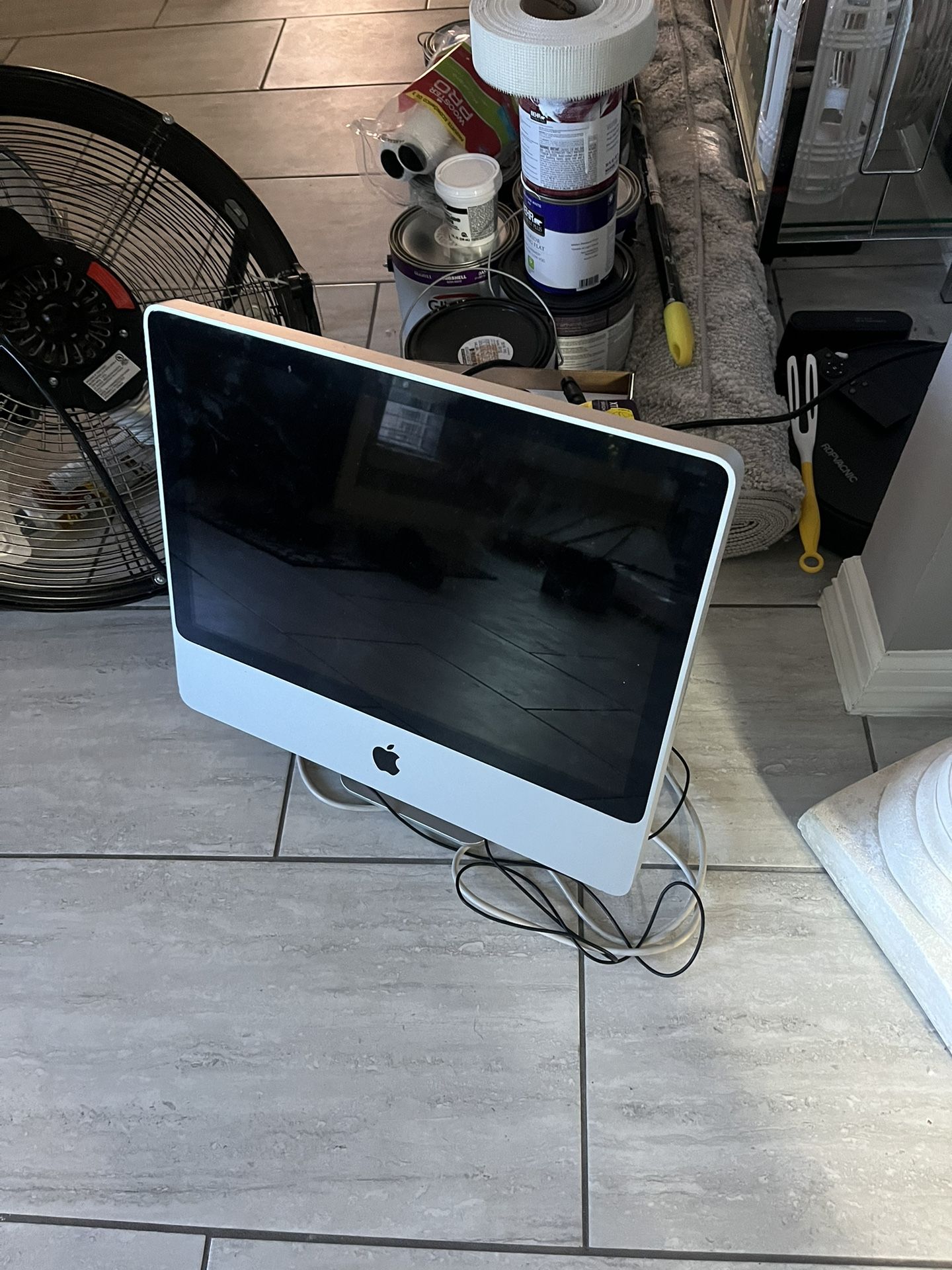 Apple Computer Works Very Well Electronics & Media