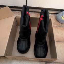 Size 9 Snow boots For Kids New