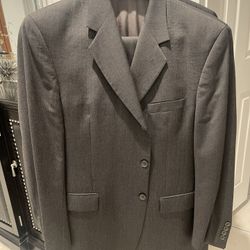 Men’s Gray Suit 44r/38