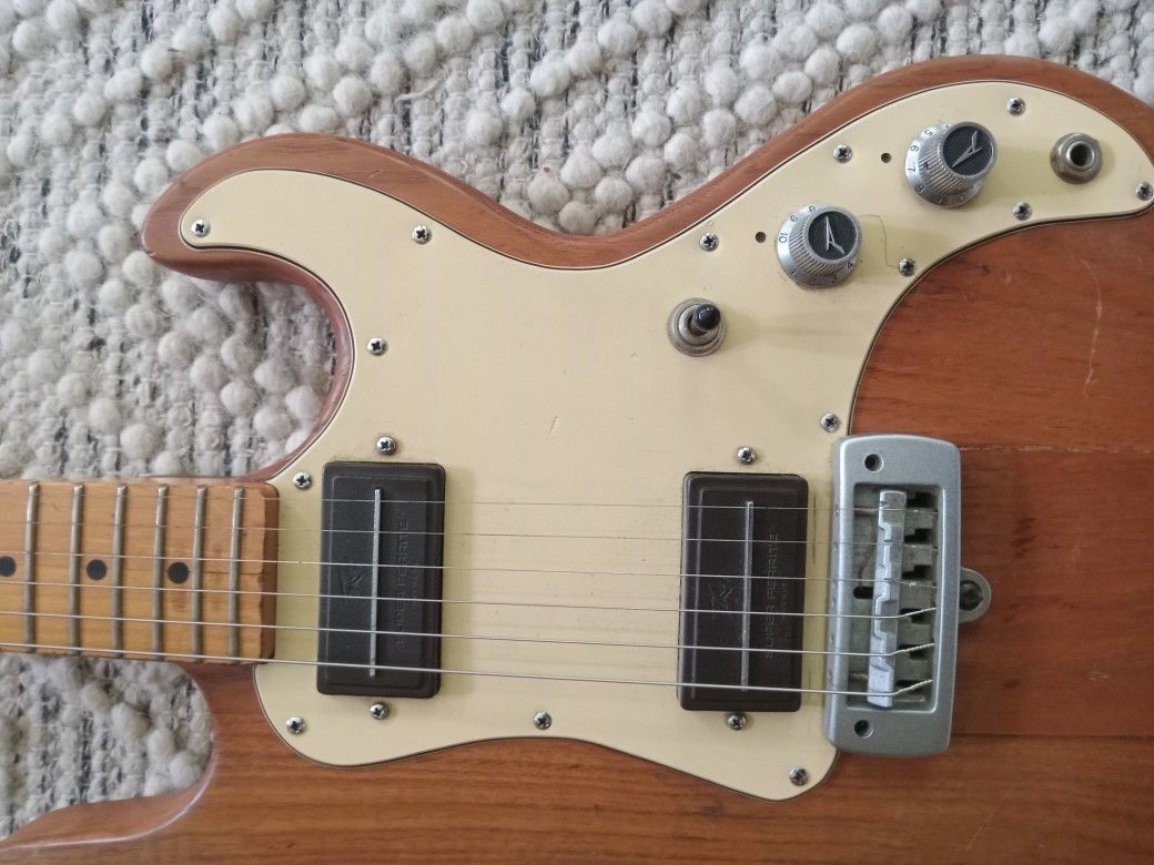 Damaged Peavey T15 $200