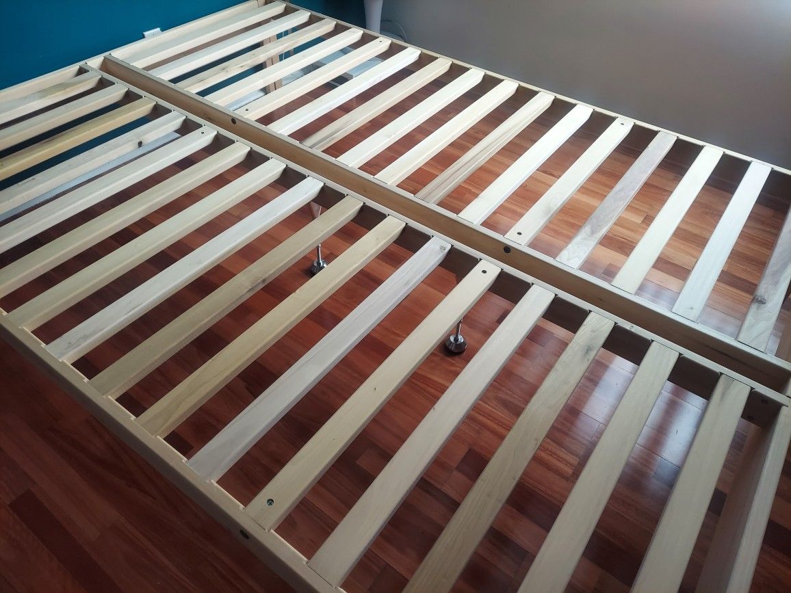 Platform Queen Bed