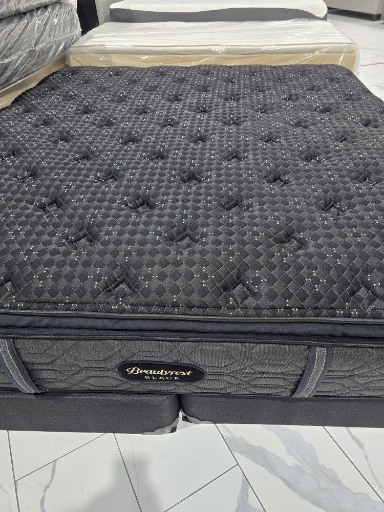 King Sizes Mattress And Box Spring