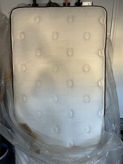 Simmons Beauty Sleep Levanna Plush 8 inch Mattress