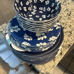 Crate And Barrel Melamine Set 