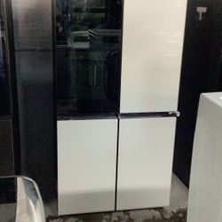 Samsung refrigerator Bespoke 29 Cu. Ft. 4 doors with beverage center and Duo ice Maker in white glass and auto door open sensor.