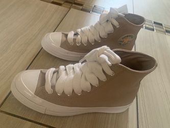 Converse shoes size 61/2
