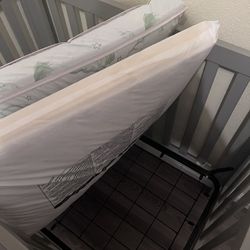 Baby crib  (Pick up only)