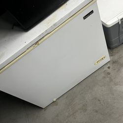 Magic Chef Freezer