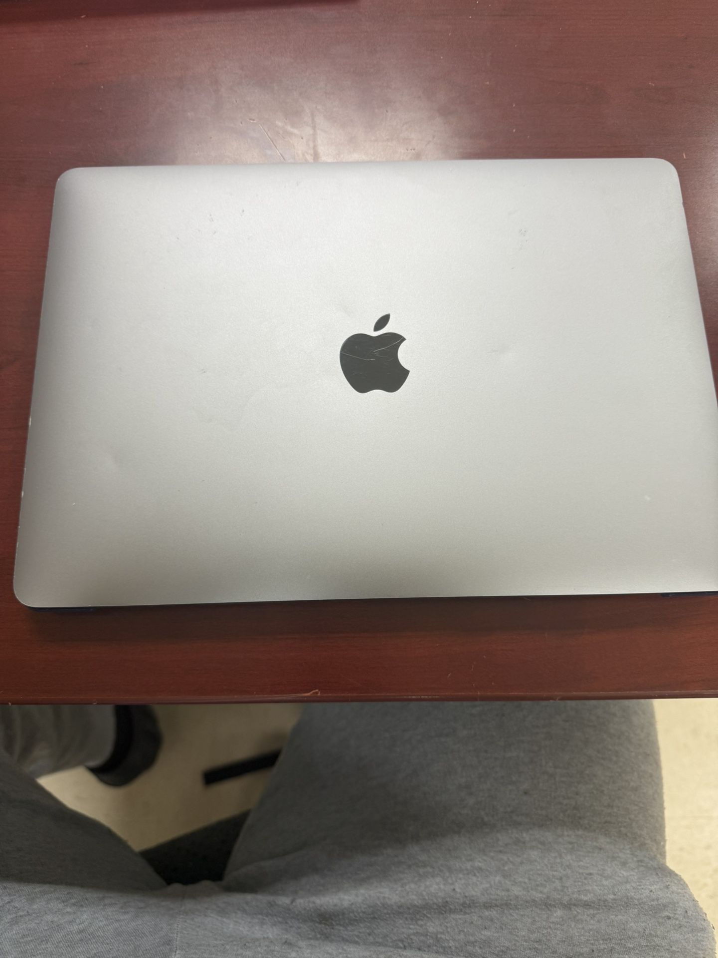MacBook Air 13in, 2020 1.1 GHz Dual-Core Intel Core i3