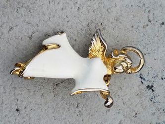 Gold-plated white ceramic angel pin / pendant