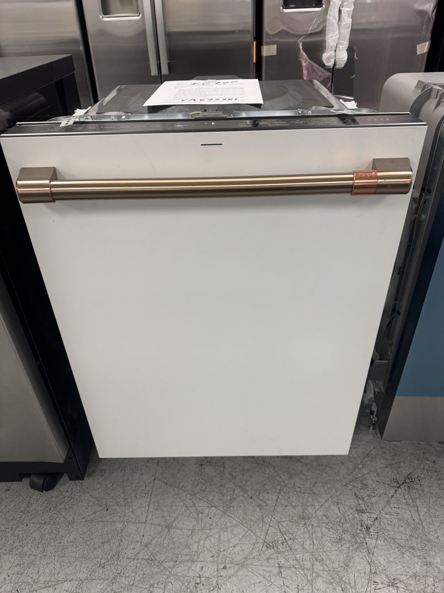 Café White Top Control Dishwasher