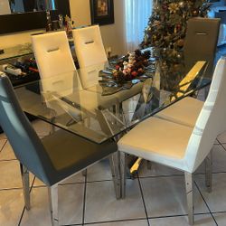 Dinning Table  And Six Chairs 