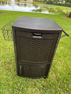 Suncast 77 Qt Patio Cooler Cart – Rolling Outdoor Bar & Serving Station