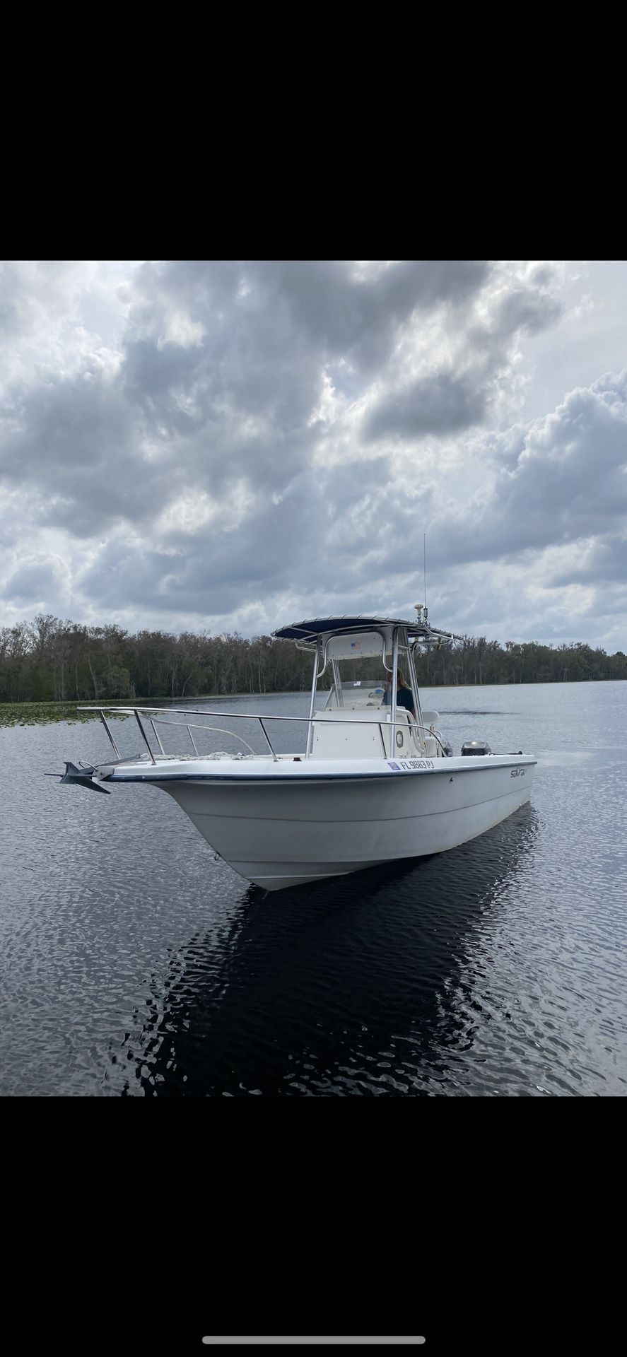 237 Seafox Center Console Boat