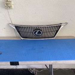 fits 2010-2012 LEXUS RX350 Front Bumper Upper Grille replaces 531010E041
