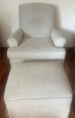 swivel chair with foot rest